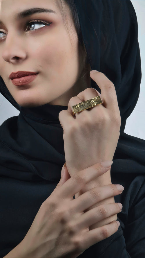 Mountains of Arabia Double Finger Ring worn